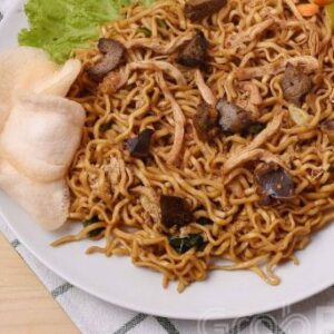 Mie Goreng Ayam ampla