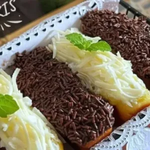 Pukis Varian Toping