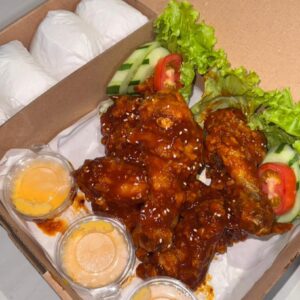 Chicken Garlic 4 Sayap / 3 Paha + 4 Nasi