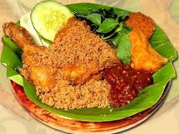 Lalapan Ayam Potong Kremes