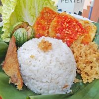 Lalapan Tempe Penyet
