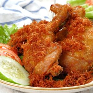 Lalapan Ayam Potong Serundeng