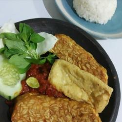 Tempe Penyet + Nasi